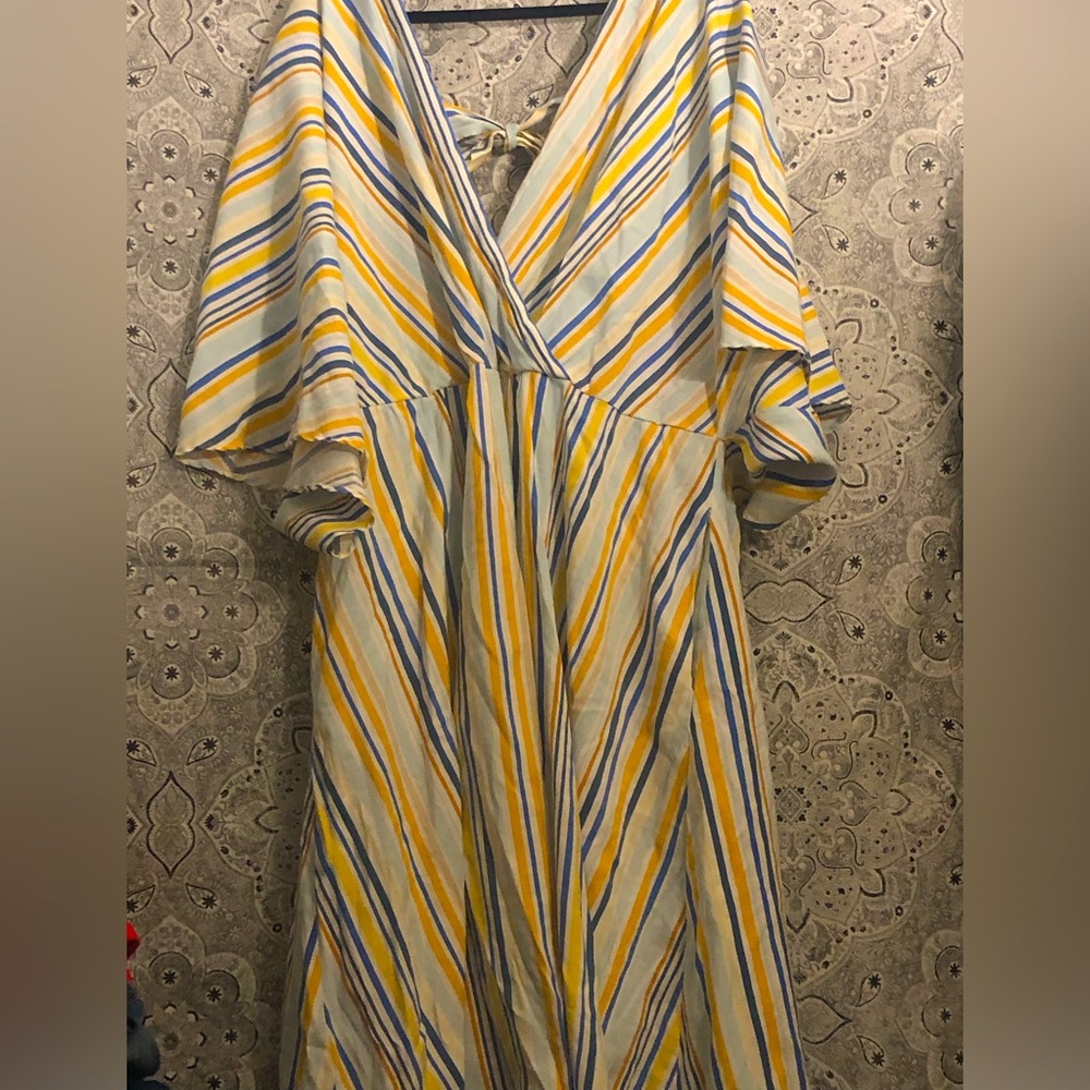 ELOQUII -DOLMAN SLEEVE SUMMER DRESS